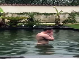 Thumb 16